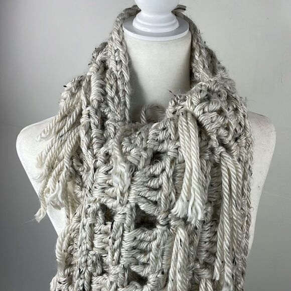 Scarf rectangle chunky knit  fringe detail long 84” - Picture 1 of 9